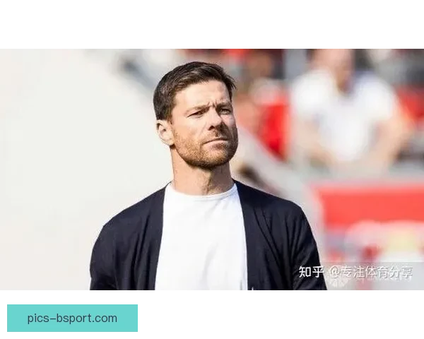 哈维·阿隆索拒绝拜仁与利物浦邀请选择继续留队专注未来 哈维·阿隆索拒绝拜仁与利物浦邀请选择继续留队专注未来